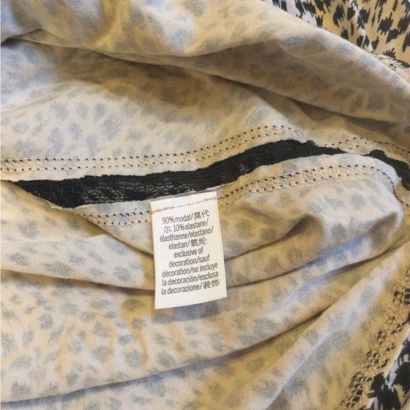 💗HP!💗 Victoria’s Secret Pajama Set - Picture 8 of 15